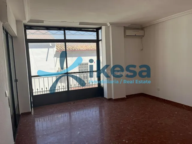 VENTA DE PISO EN LOPERA (JAÉN) - foto 2