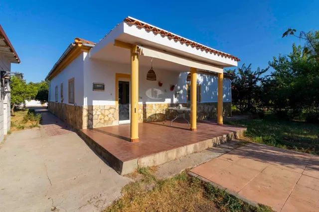 PARCELA CON VIVIENDA PARA ENTRAR A VIVIR Y PISCINA EN LA DEH - foto 5