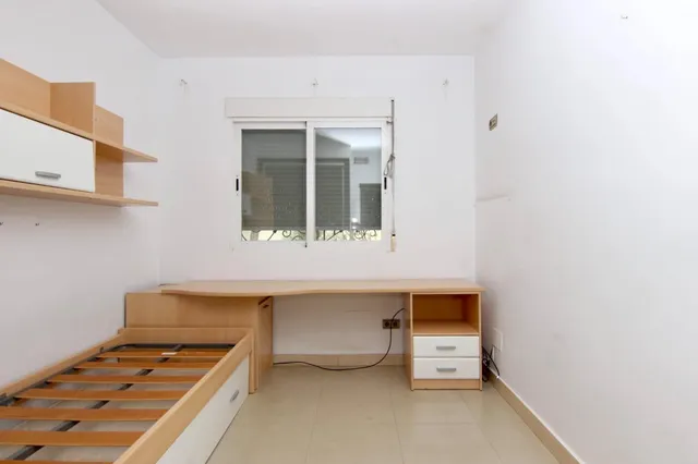 Alquiler larga estancia chalet con piscina — 36