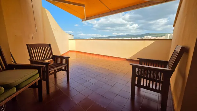Amplia casa adosada en Ontinyent!!! con terraza y excelentes
