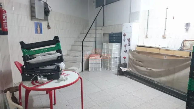 SE VENDE LOCAL COMERCIAL DE 80 M2 ZONA PASEO LA CUBA - foto 3