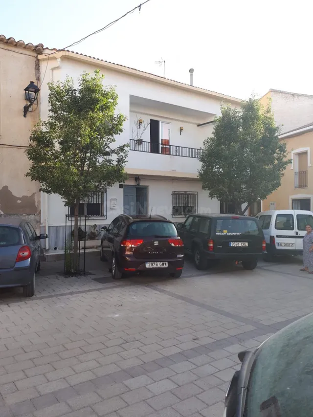 BONITA CASA FAMILIAR EN BAYARQUE. ALMERÍA.