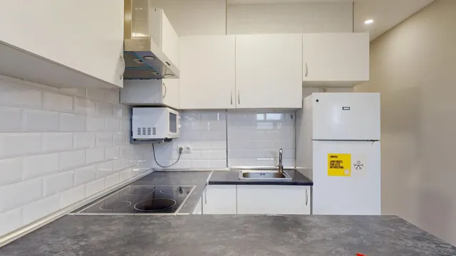 SERVICHECK ALQUILA ATICO DE 1 habitación EN CIUDAD LINEAL — 6