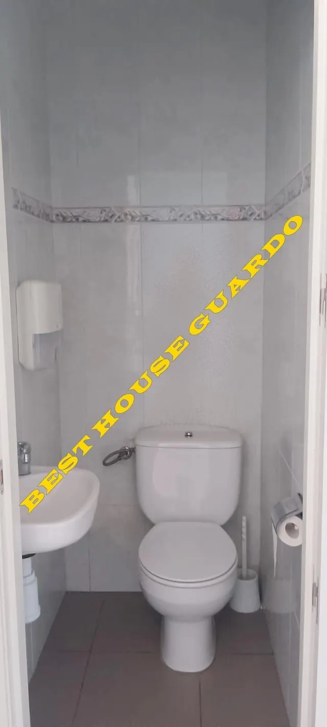 LOCAL COMERCIAL EN GUARDO — 7