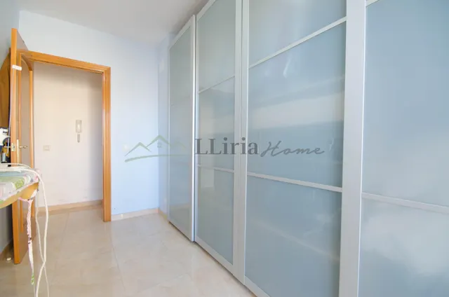 Ref. 04409. Casa de pueblo adosada con amplio patio, terraza y garaje en Vilamarxant. — 23