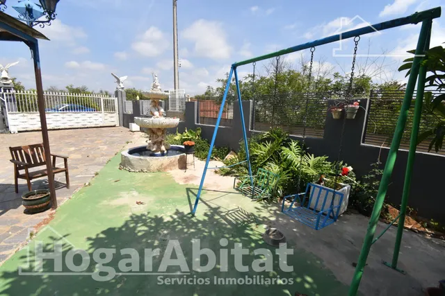 CHALET RÚSTICO CON PISCINA, TERRAZA Y PARKING — 43