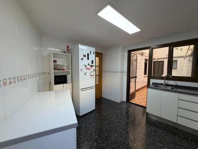 Piso seminuevo en Lliria con cuatro habitaciones, espectaculares terrazas, garaje y trastero — 11