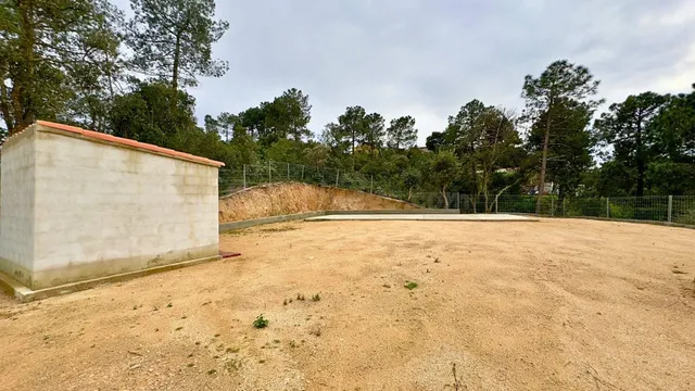 TERRENO URBANIZABLE, LLANO Y BIEN UBICADO EN LLORET!! - foto 4