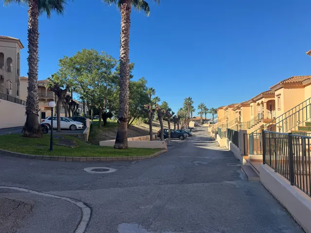 URBANIZACION CON PISCINA - AMPLIA TERRAZA — 30