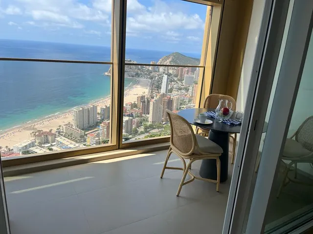 Se vende precioso apartamento en Benidorm con 2 dormitorios, parking y trastero — 45