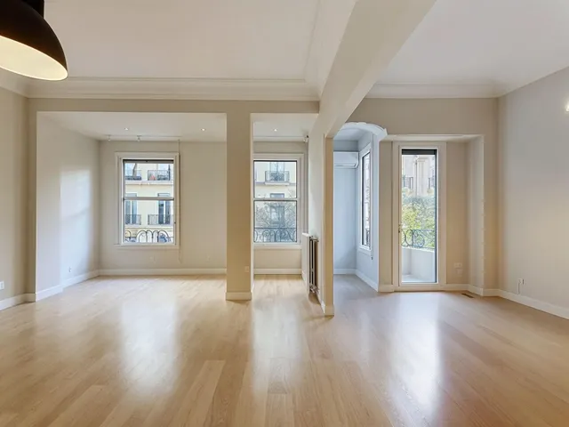 ¡Vive la Gran Vía del Marqués del Turia desde este espectacular piso en Joaquín Costa! — 14