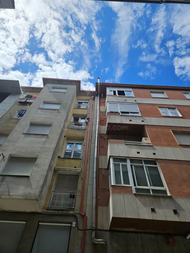 Amplio Local Comercial en Venta en Ourense - Zona Veintiuno - foto 5