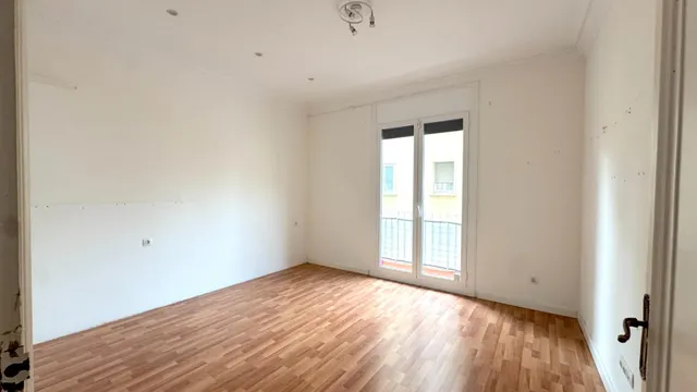 Piso Señorial en Balmes con  Doble Orientación — 40