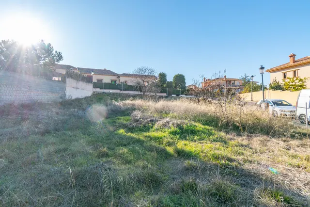 Venta de solar urbano, urbanización Cortijo de la Luz — 2