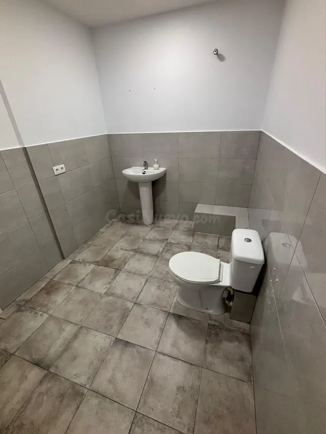 Venta o Alquiler local comercial - foto 5
