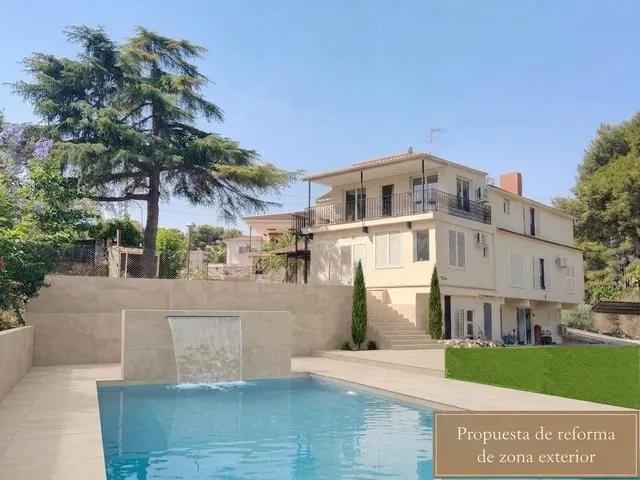 Villa de lujo con amplia parcela en urbanización exclusiva i