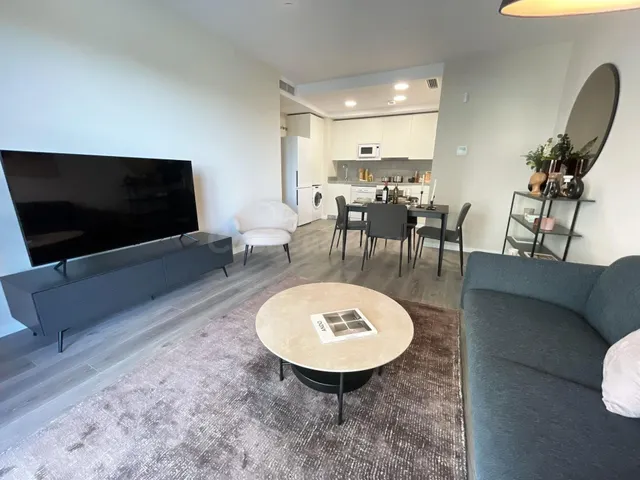 Pisos 3 habitaciones a estrenar en Teatinos / Carlos de Haya — 5