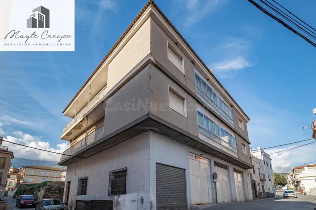 EDIFICIO Y GRAN SOLAR EN EL CENTRO DE ORGIVA - foto 4