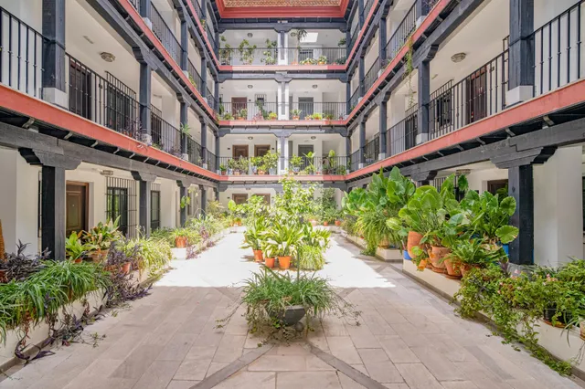 PISO CENTRICO EN LA ZUBIA — 15