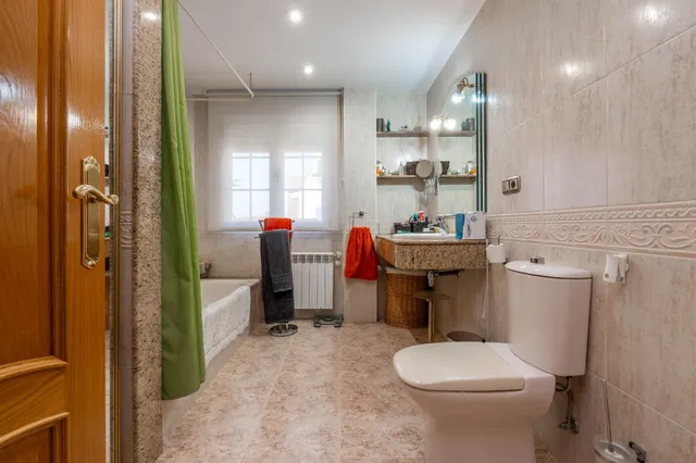 Magnífica casa unifamiliar de 4 dormitorios grandes en Otura — 46
