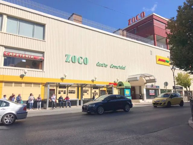 ((URGE VENTA)) LOCAL COMERCIAL DE 85 m2 EN EL CENTRO URBANO DE ARGANDA DEL REY — 2