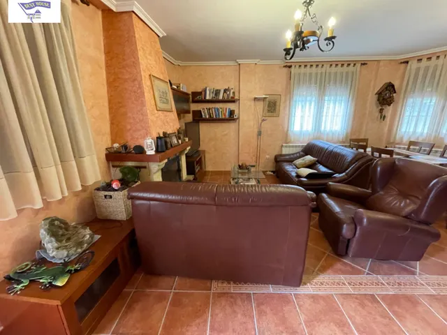 CASA EN ALCARAZ — 23