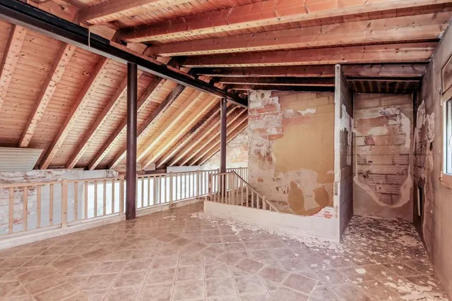Casa independiente para reformar con vistas a la montaña en Olivella — 17