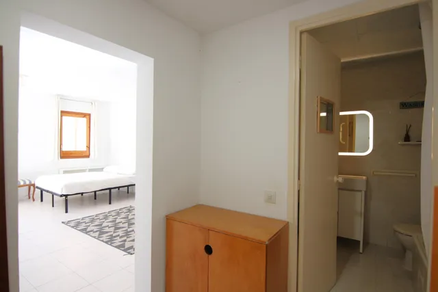 Junto calle Trafalgar,  luminoso segundo piso de 40 metros cuadrados con cédula de habitabilidad — 16