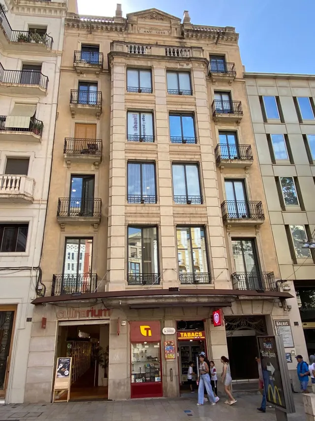 Amplia Oficina en el Centro Histórico de Lleida por €110,000