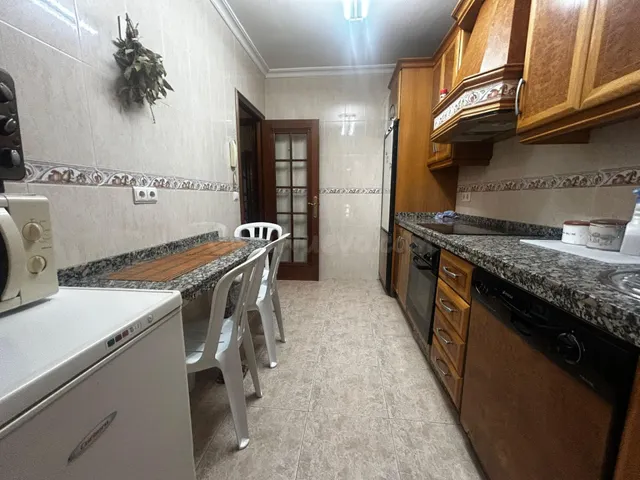 Gran piso en Avenida Barcelona - foto 3