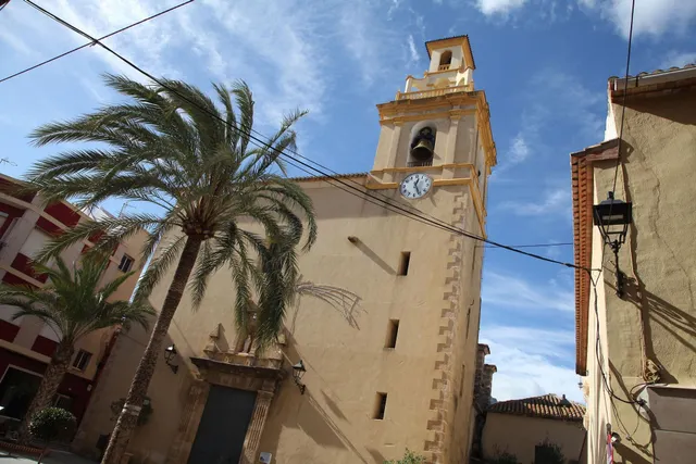 Se vende excelente parcela urbana en el pueblo de El Vergel, Alicante. — 5