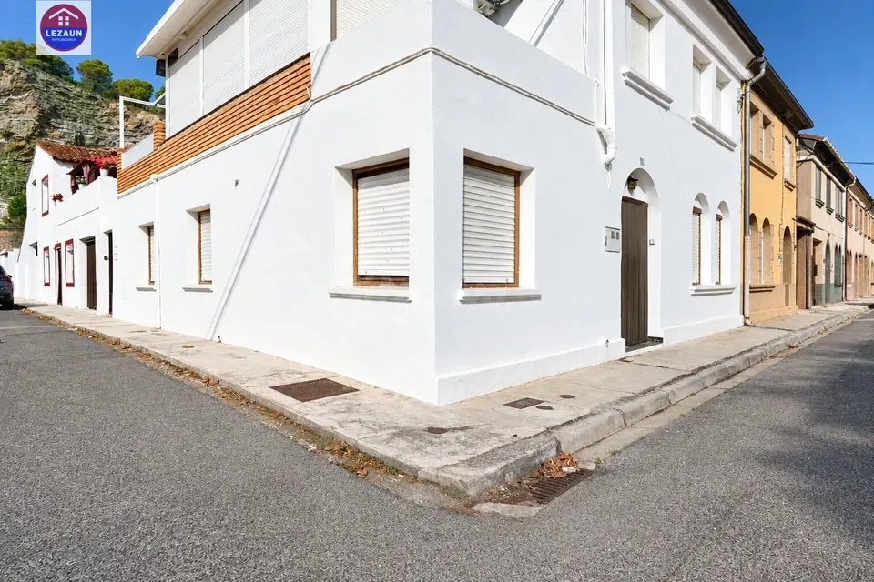 Planta baja 3 habitaciones 116m² en venta - Falces