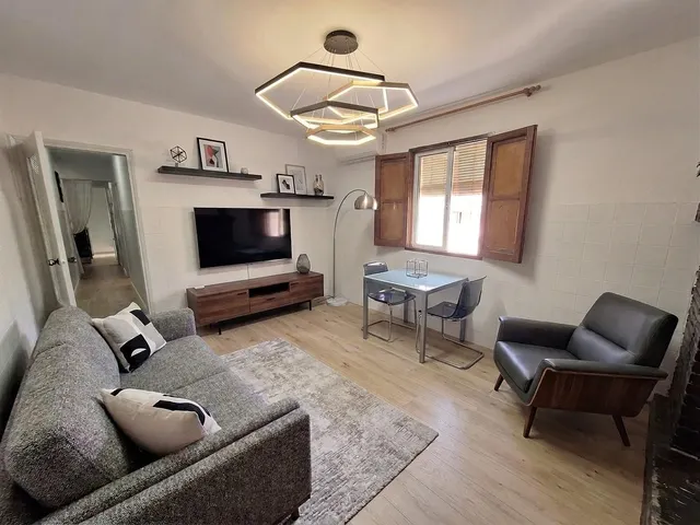 ¡Casa amplia a solo 758 €/m2! · 5 dormitorios, patio y planta baja ideal para garaje, negocio o 2º vivienda. — 7