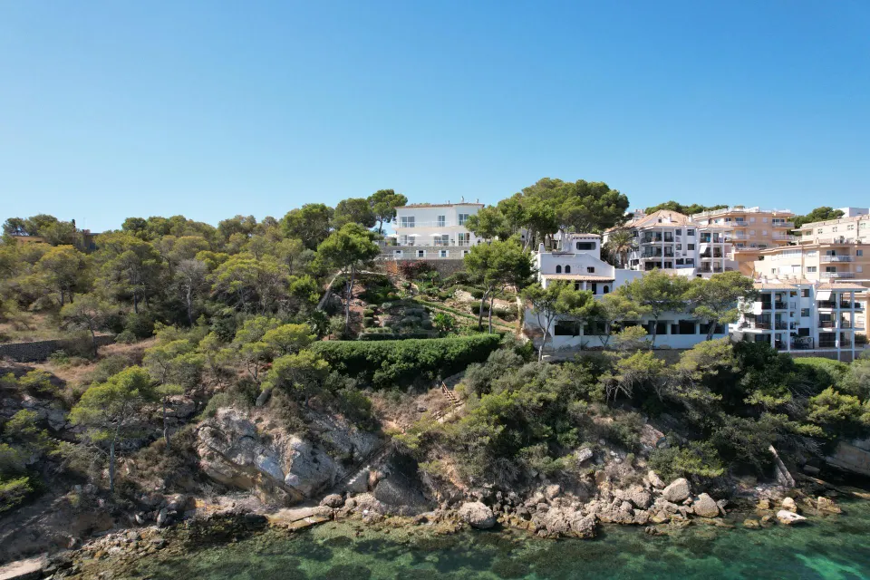 Impresionante villa de estilo mediterraneo con acceso directo al mar en Torrenova