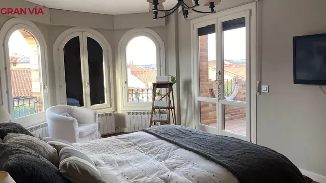 Gran chalet en urbanización de lujo en Navarrete — 15