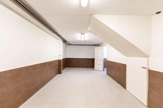 Chalet en pleno centro de Torrelodones, para disfrutar de la comodidad de tenerlo todo cerca sin renunciar al espacio de una vivienda unifamiliar. — 41