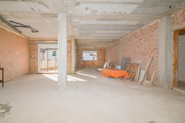 EDIFICIO EN VENTA EN MORALEDA DE ZAFAYONA — 47