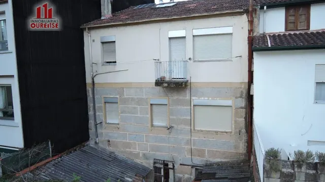 VENTA DE EDIFICIO EN O COUTO — 4
