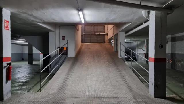 Plaza de parking en carrer pare gil — 5
