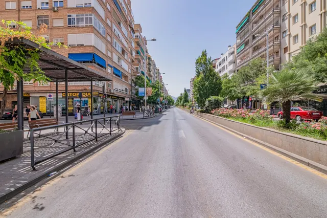 Local en Venta en la Calle Sol — 26