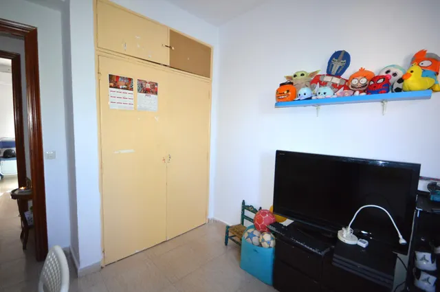 Se vende piso en san benito, alquilado — 9
