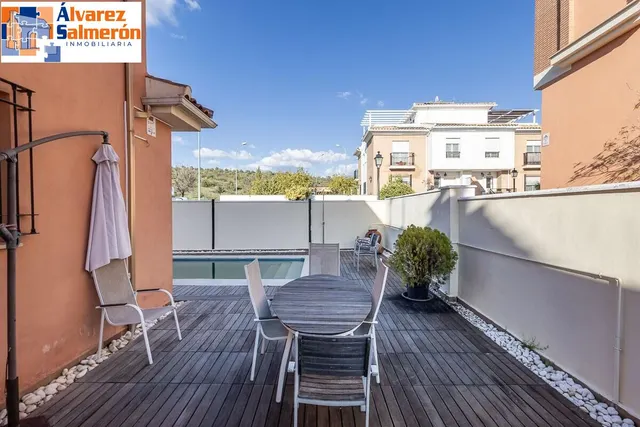 Casa pareada con piscina y vistas despejadas en Huétor Vega — 6