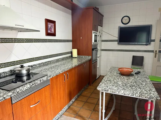 GRAN CASA JUNTO AL AYUNTAMIENTO DE ALMODÓVAR DEL RÍO - VISTAS AL CASTILLO — 23
