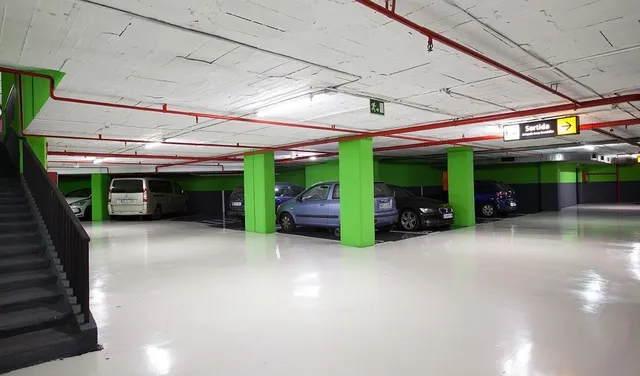 Parking de moto 3m² en alquiler - Eixample — 10