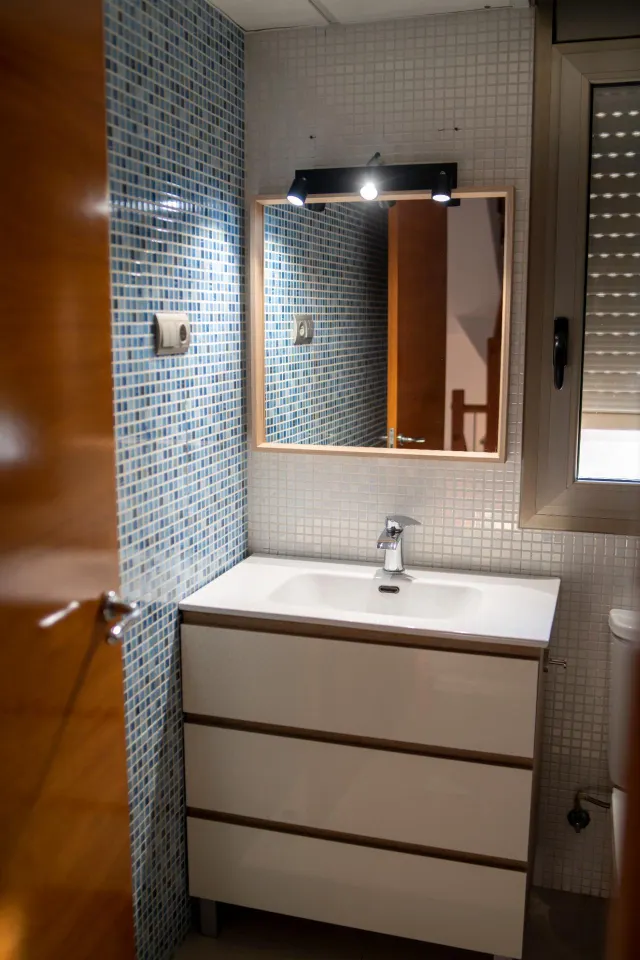 CASA ESQUINERA DE 5 habitaciones EN BARENYS — 10