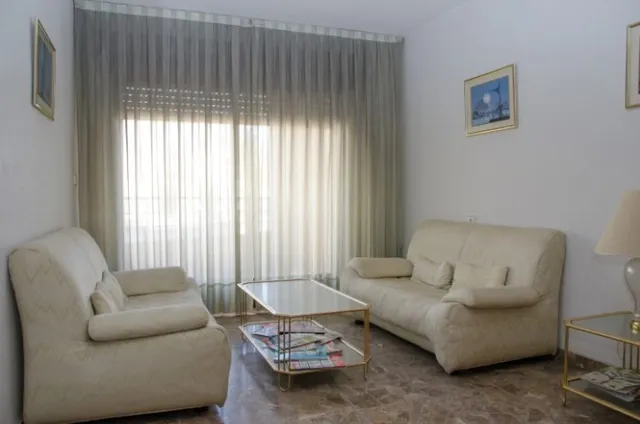 PISO AMPLIO DE 5 DORMITORIOS EN ORIHUELA — 5