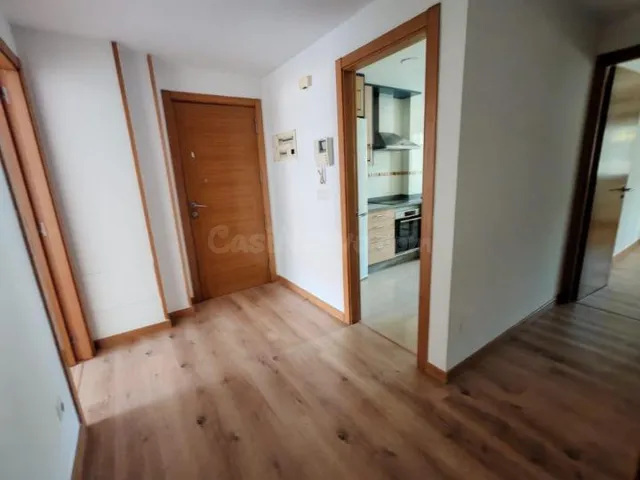 Piso dos habitaciones con garaje y trastero en Arcade - foto 5