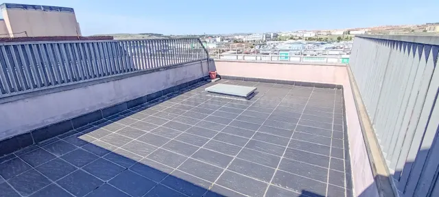 Loft ático con terraza privada de 30 m2, garaje y trastero — 3