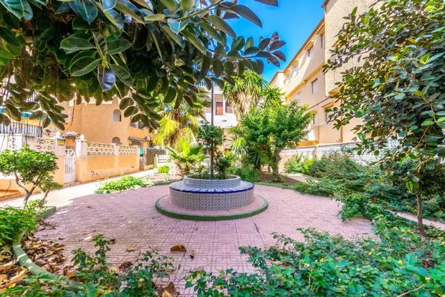 Piso en primera planta con vistas despejadas — 21