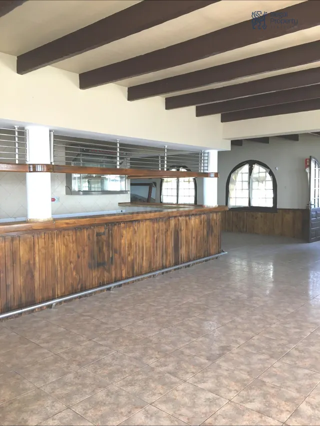 VENTA "EDIFICIO MULTIUSO" CON SOLAR ANEXO, EN TACORONTE - foto 3